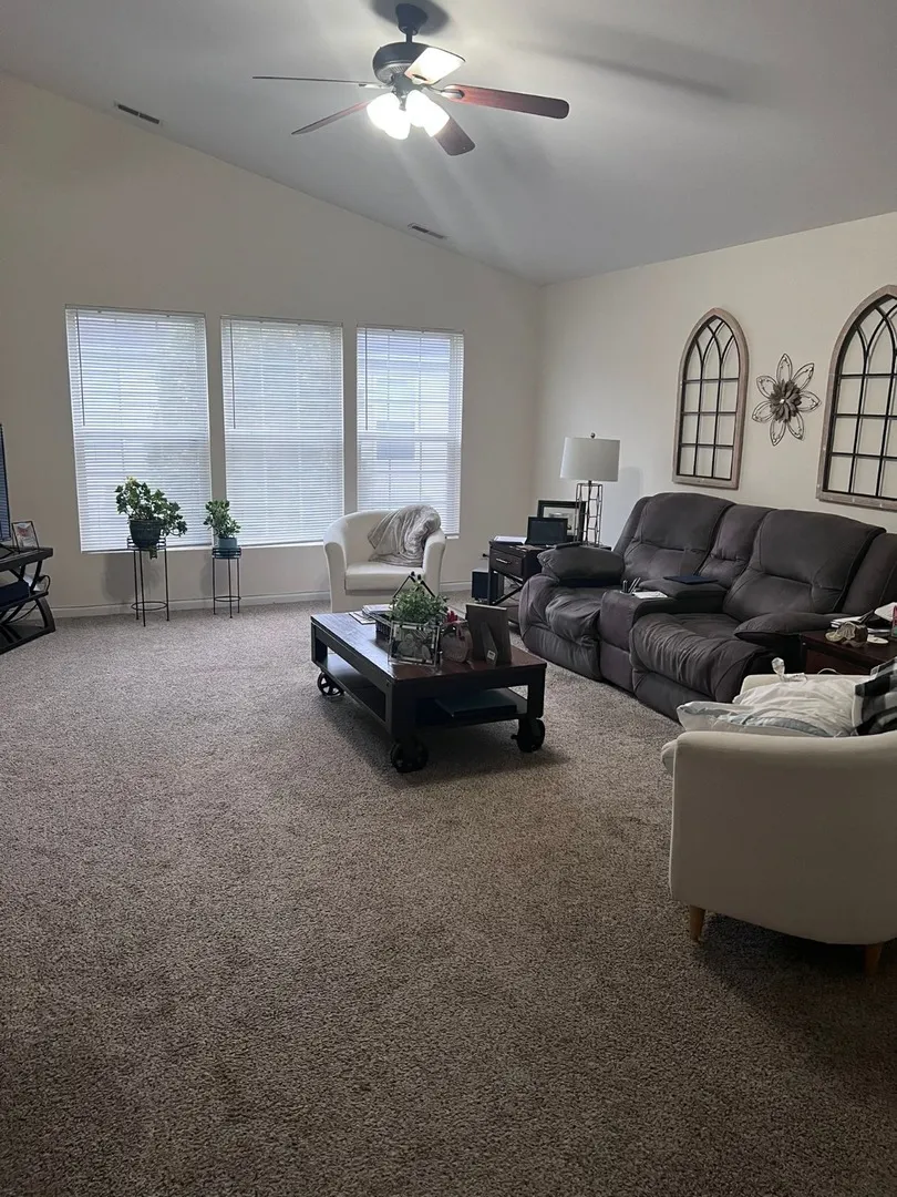 3106 BROMLEY Lane IL