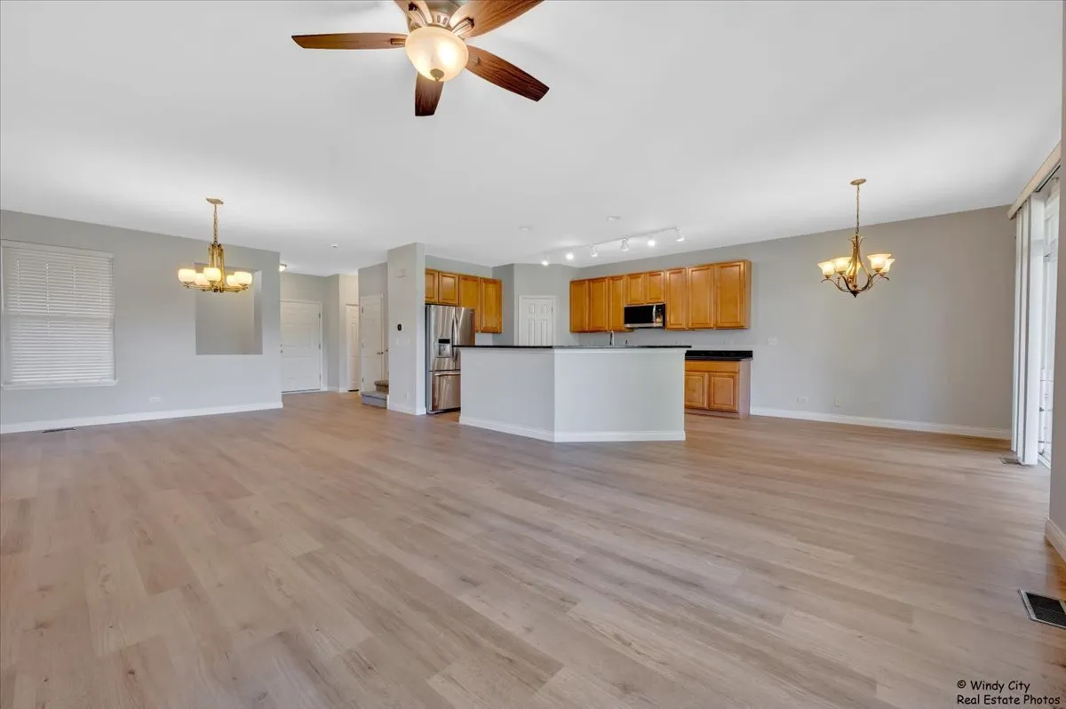 1848 N Crenshaw Circle 1848 IL