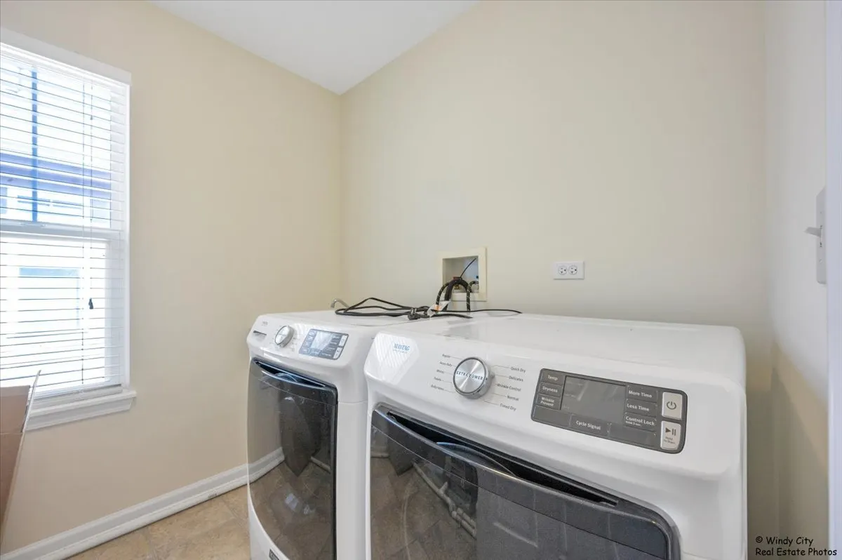 1848 N Crenshaw Circle 1848 IL