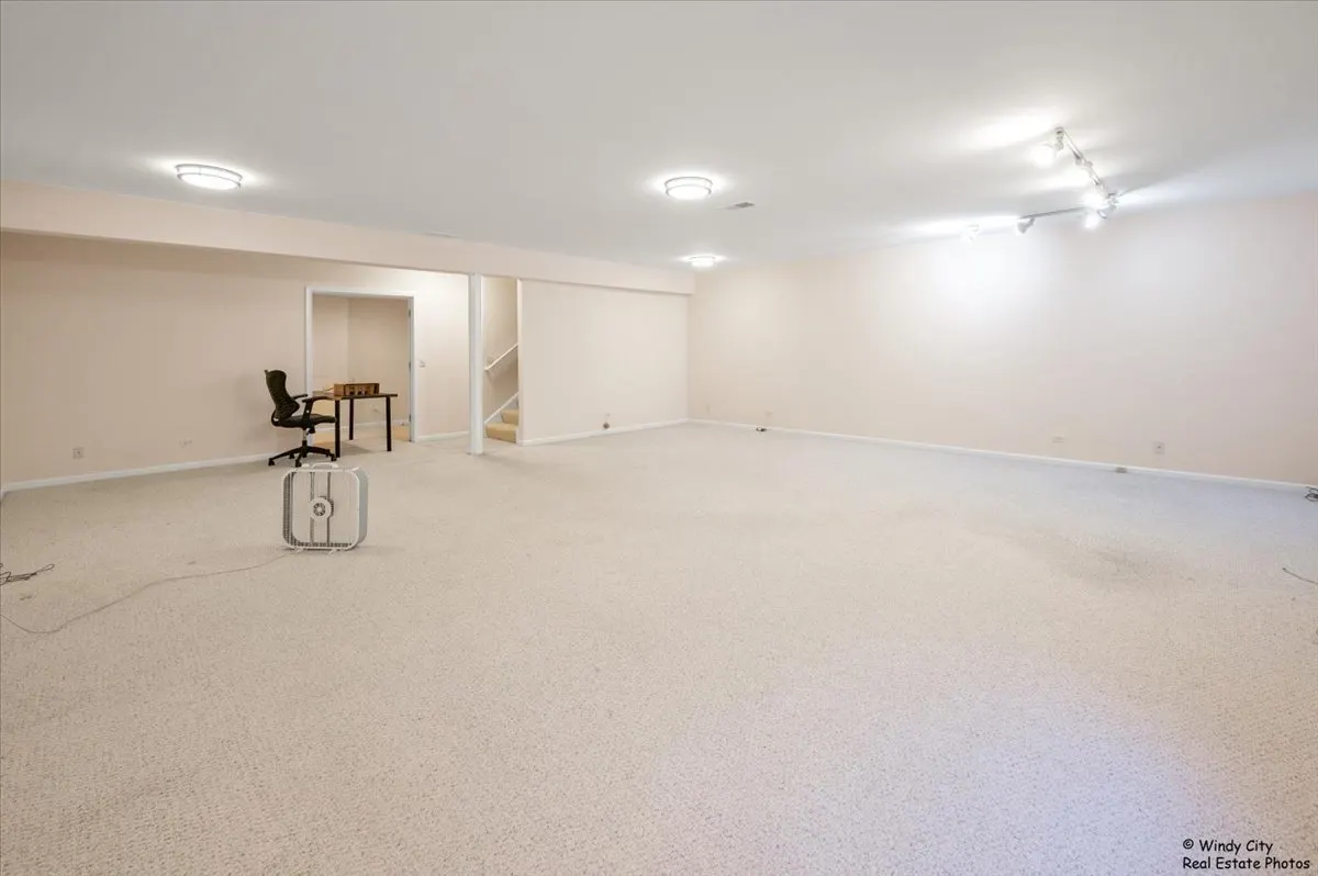 1848 N Crenshaw Circle 1848 IL