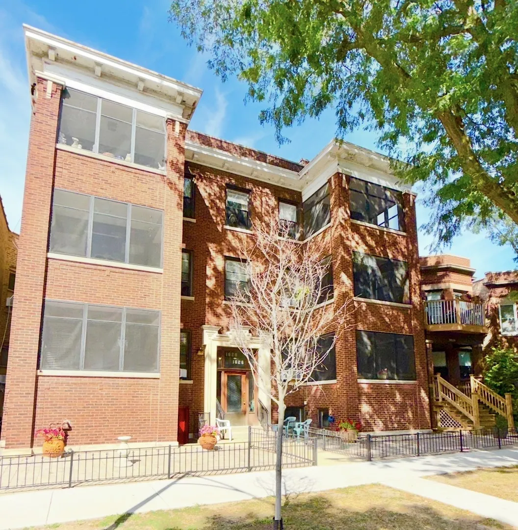 1626 W Rascher Avenue 1E IL