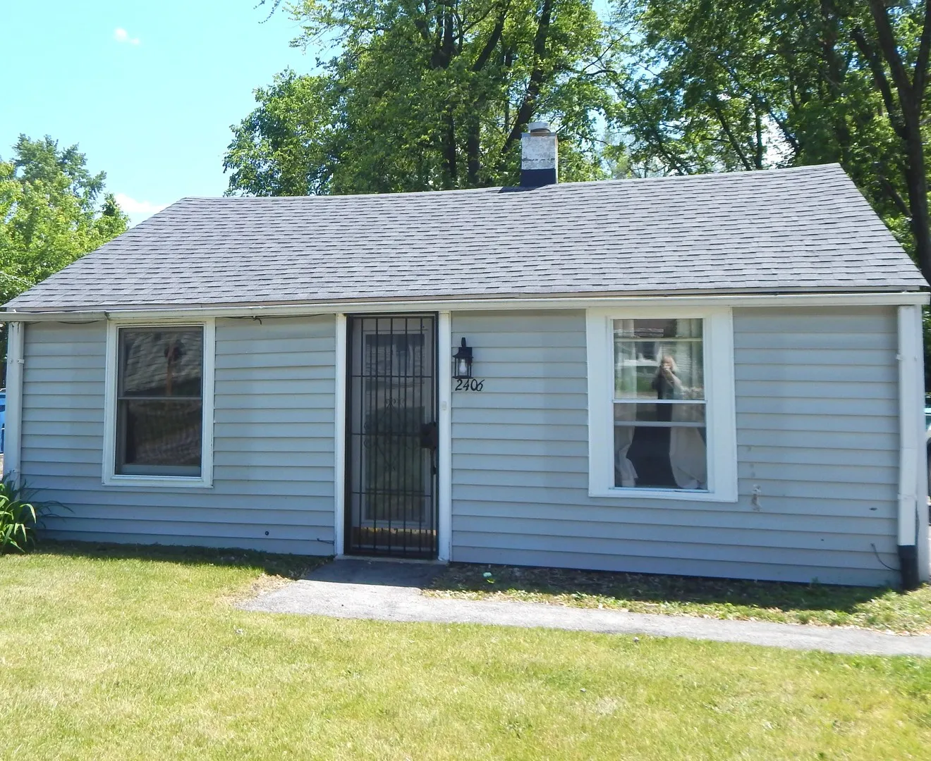 2406 Grape Street IL