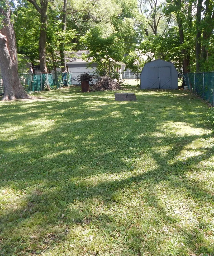 2406 Grape Street IL