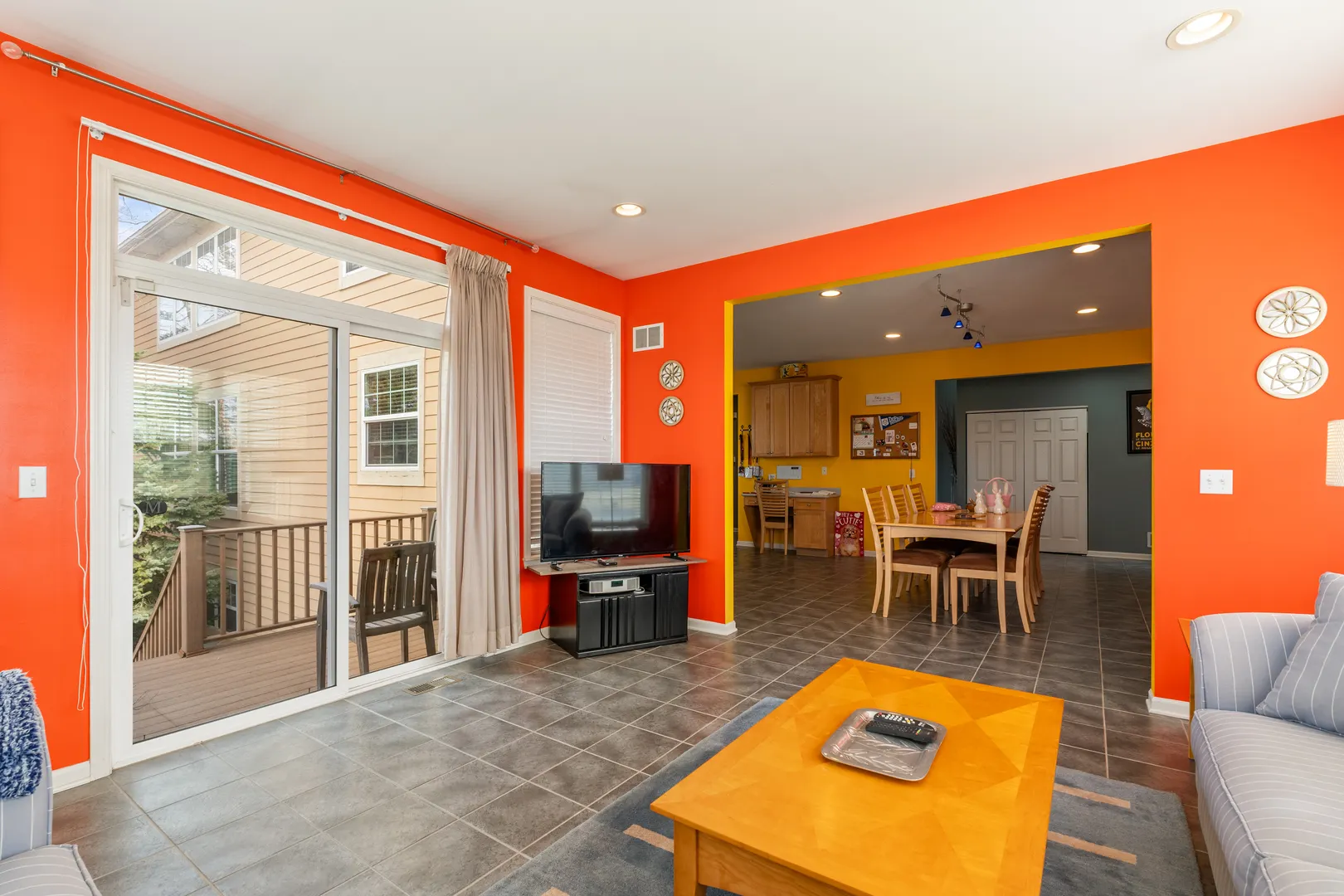 809 Magnuson Court IL