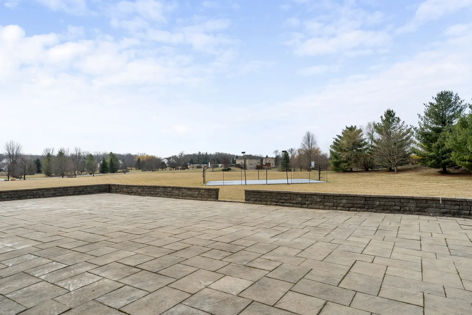 809 Magnuson Court IL