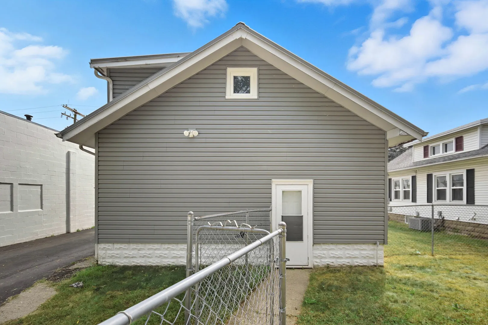 408 River Lane IL