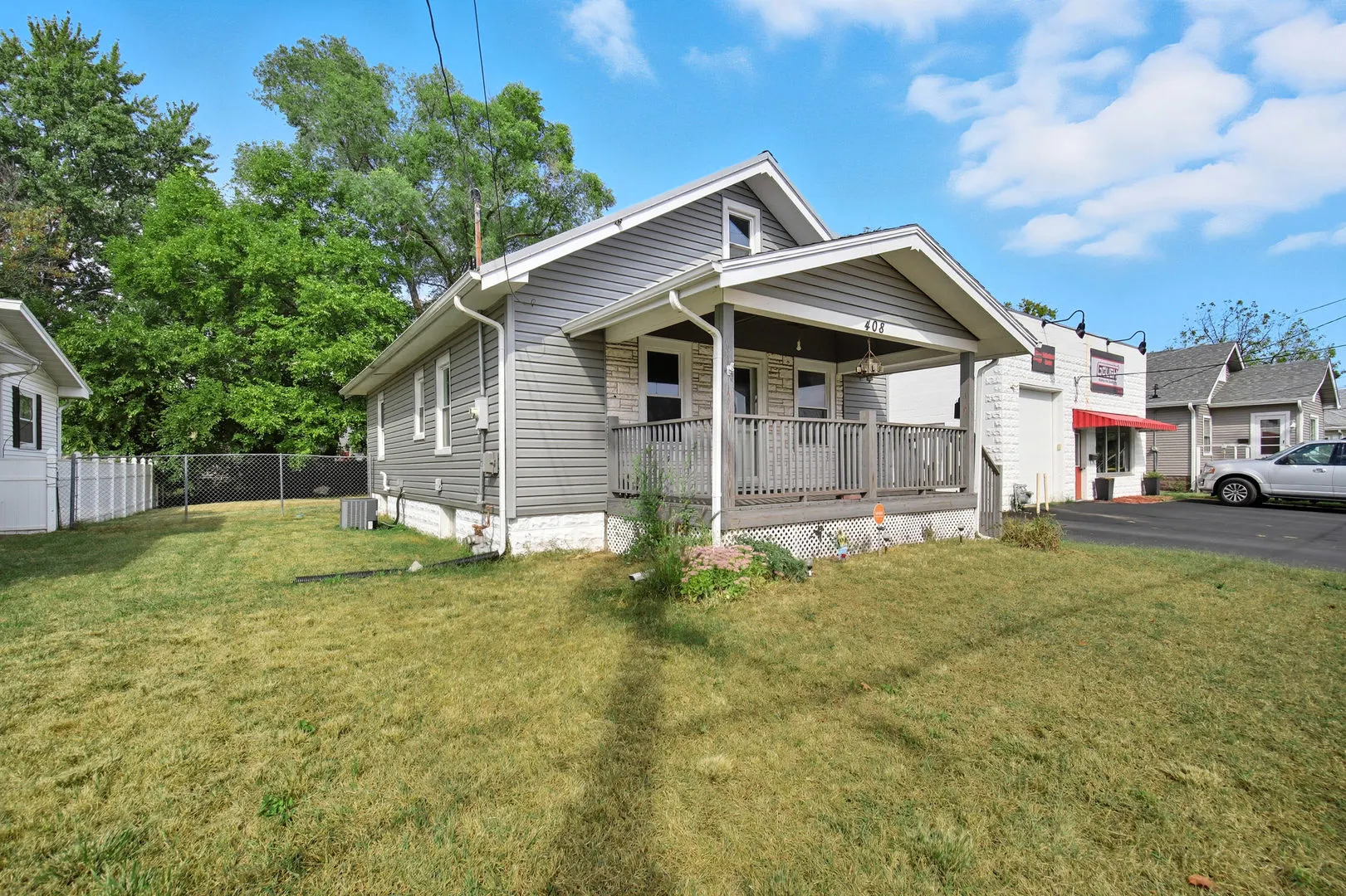408 River Lane IL