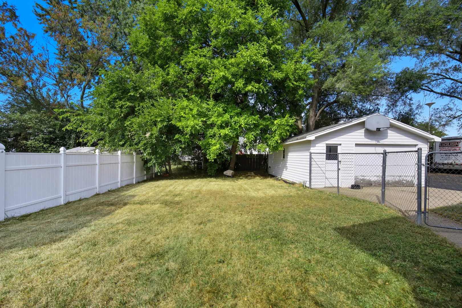 408 River Lane IL
