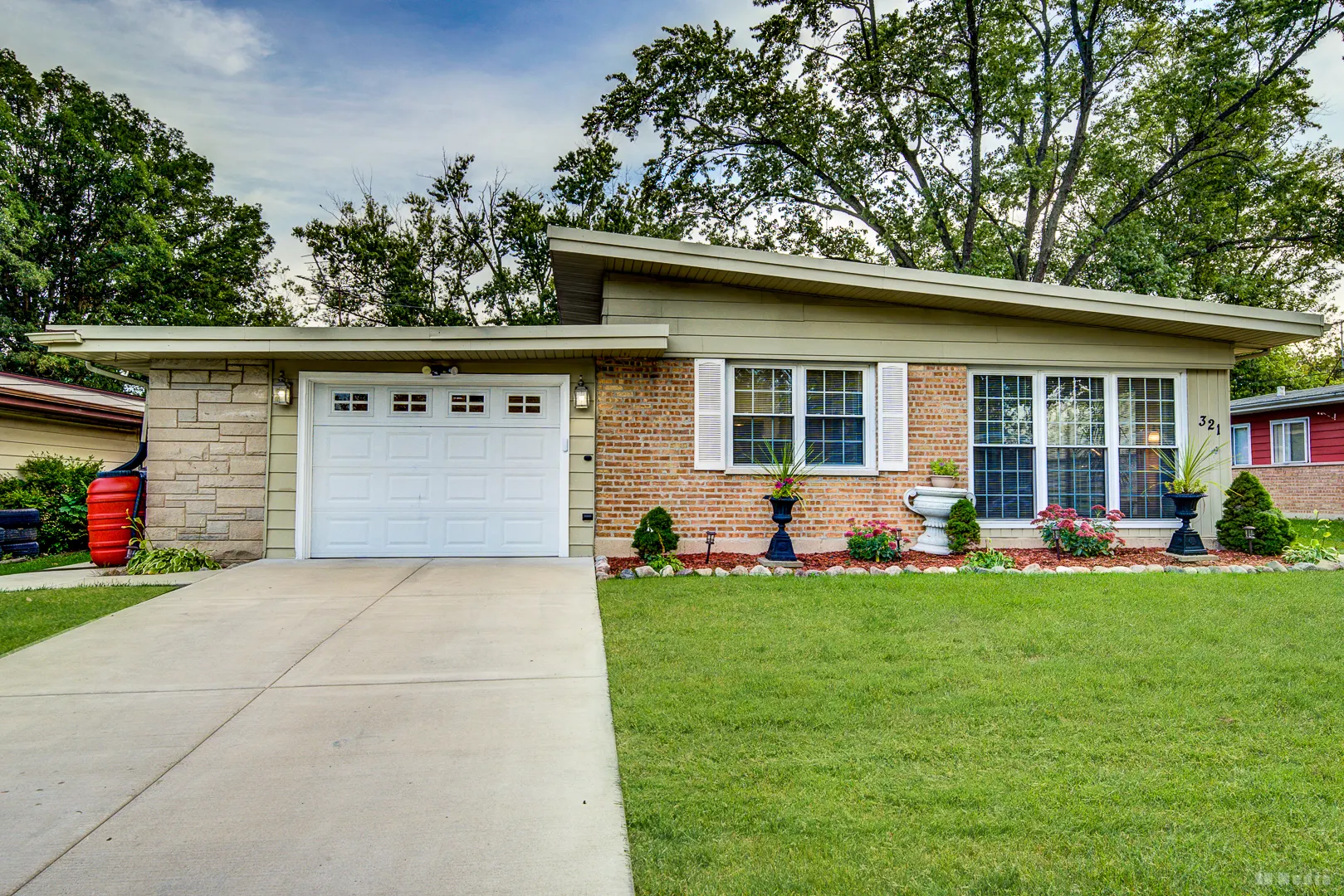 321 Shawnee Street IL