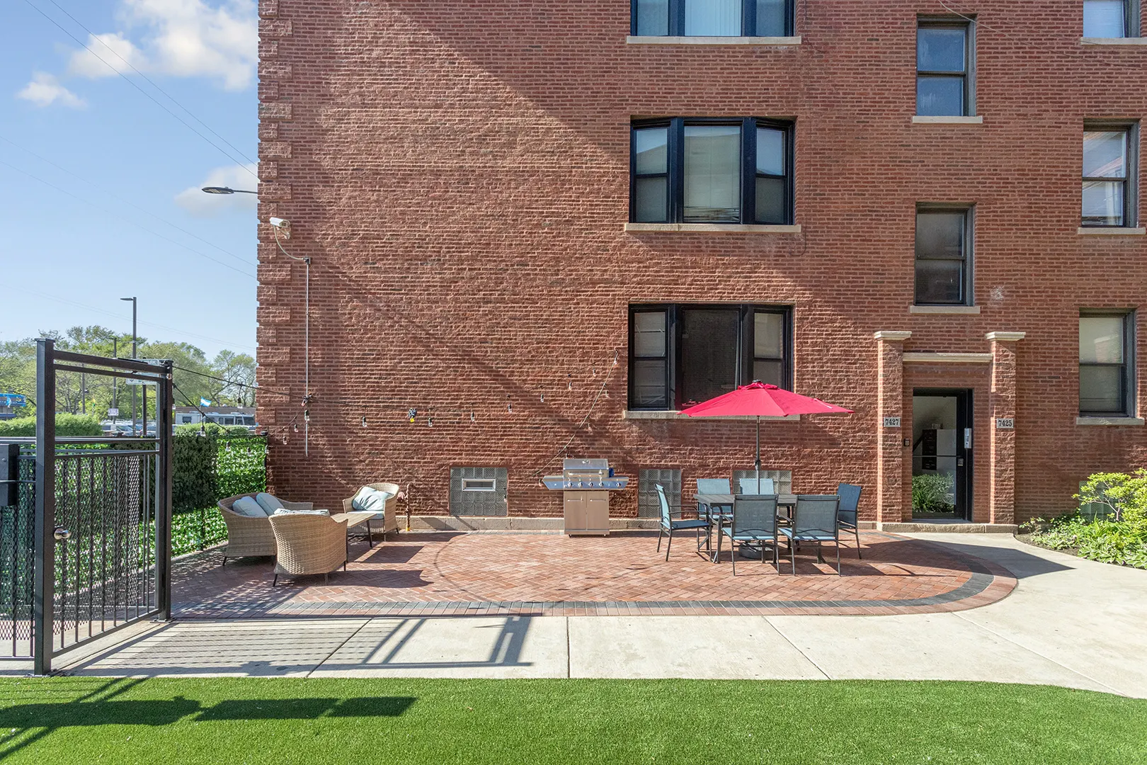 7427 N Clark Street 3 IL