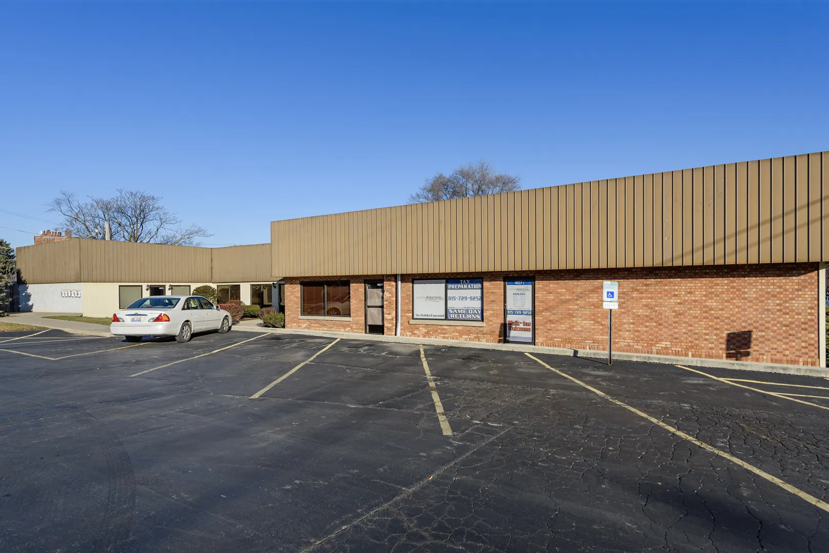 407 W Jefferson Street IL