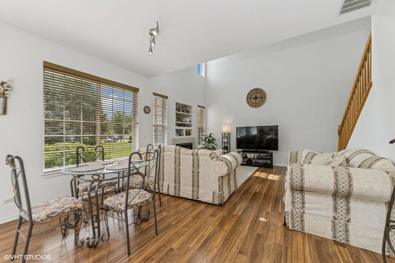 2226 Pembridge Drive 2226 IL