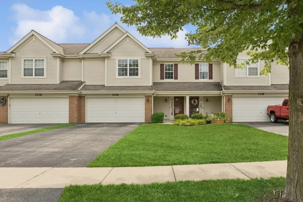 2226 Pembridge Drive 2226 IL