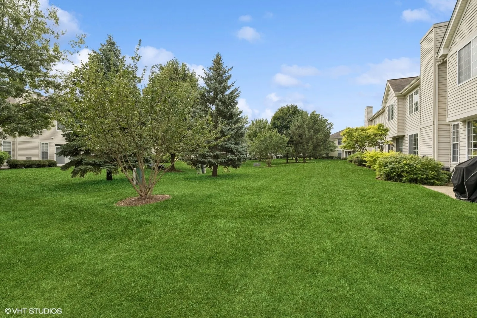 2226 Pembridge Drive 2226 IL