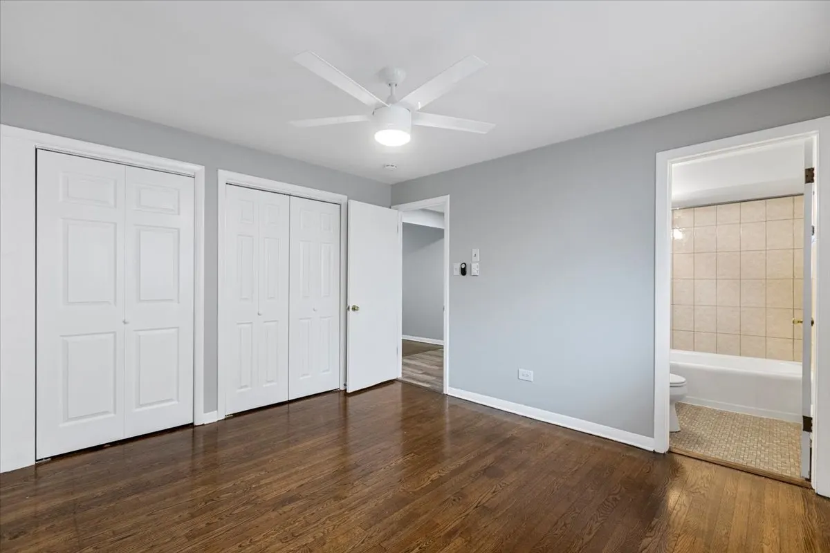 6212 W 64th Place 102 IL