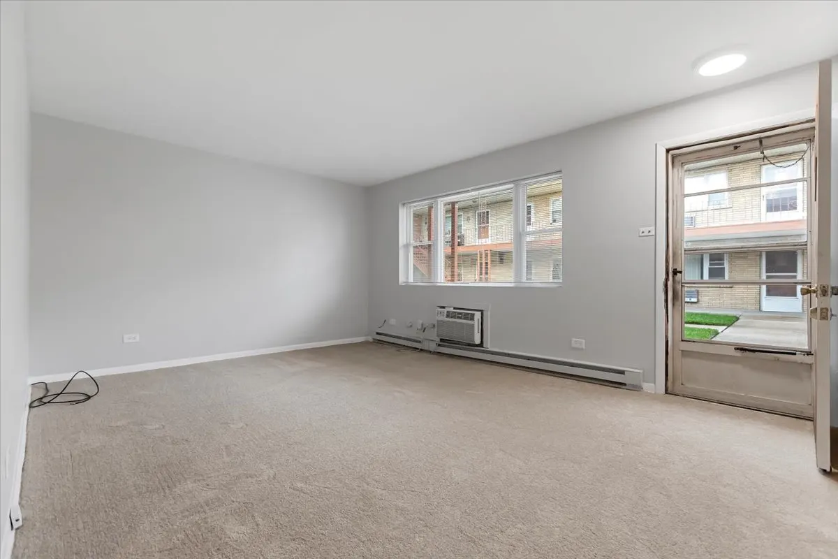 6212 W 64th Place 203 IL