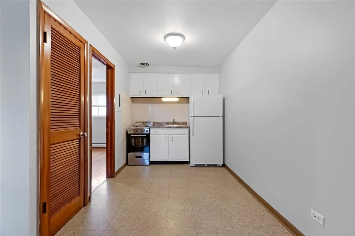 6212 W 64th Place 203 IL