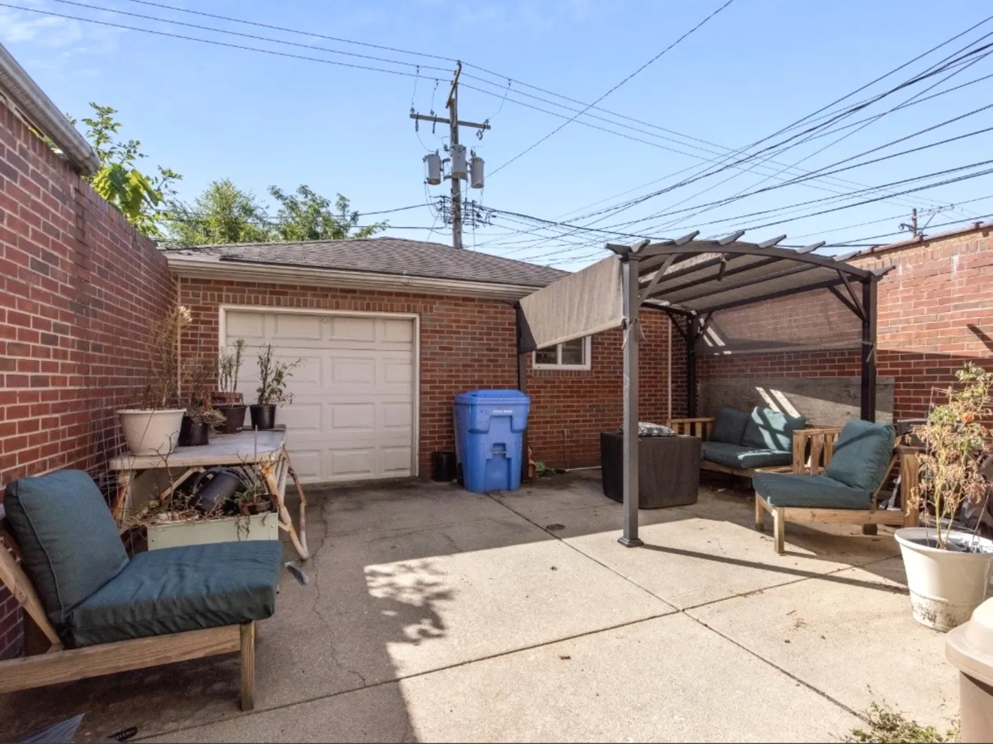 5923 W Irving Park Road IL