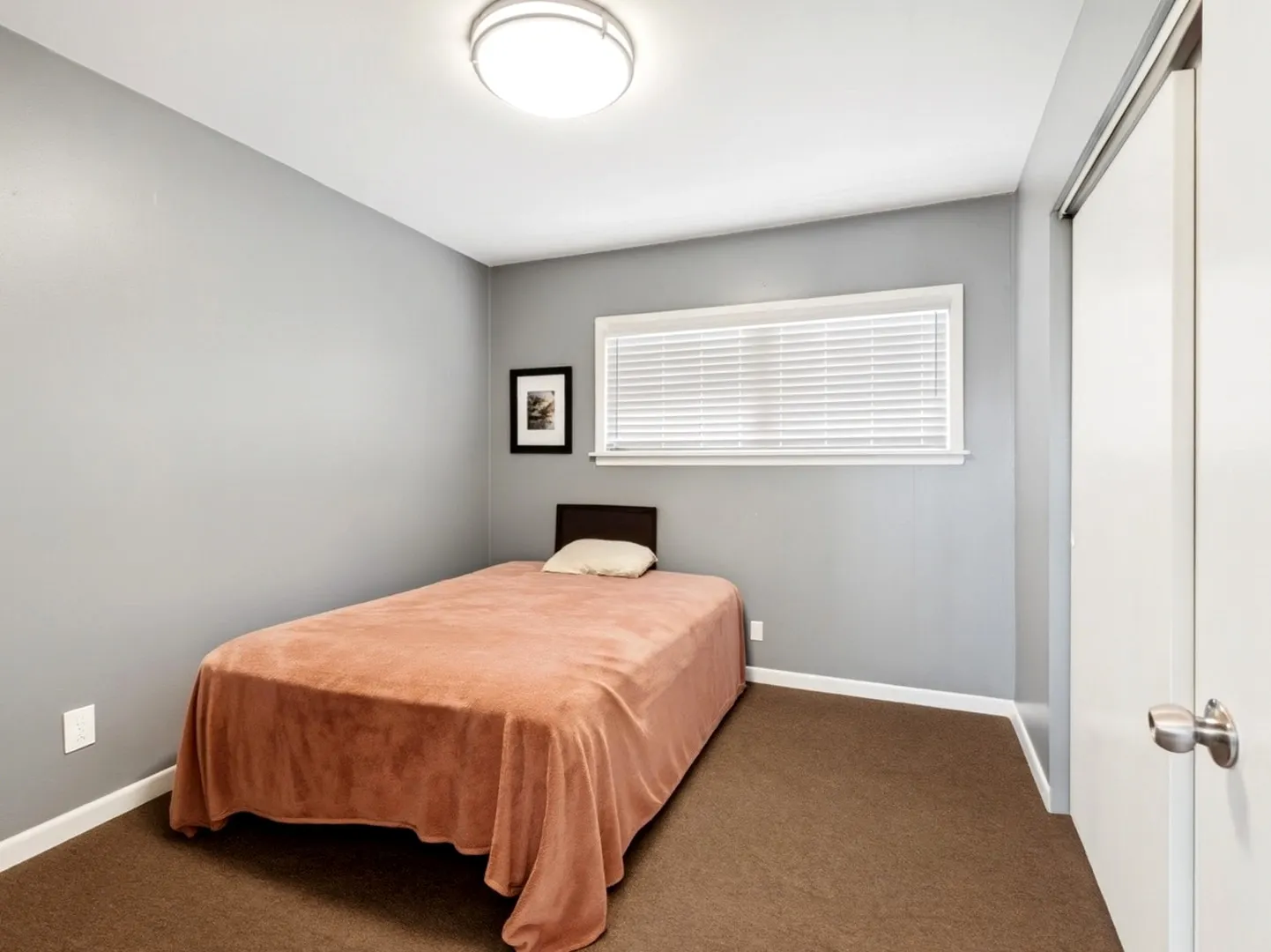 5923 W Irving Park Road IL