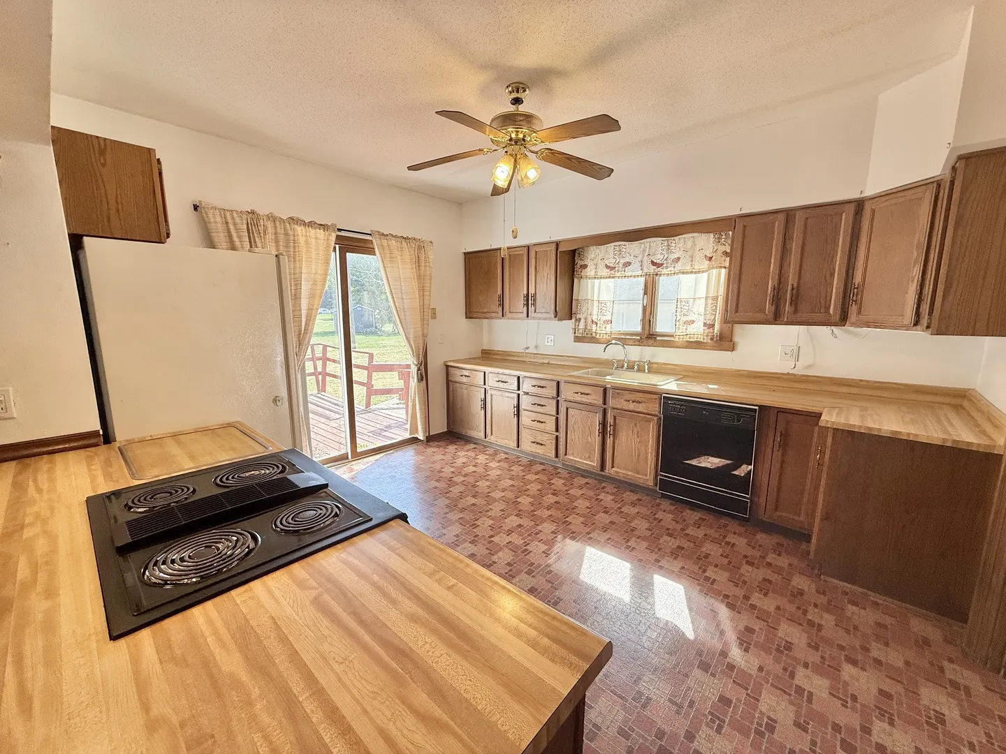 126 W Roosevelt Street IL