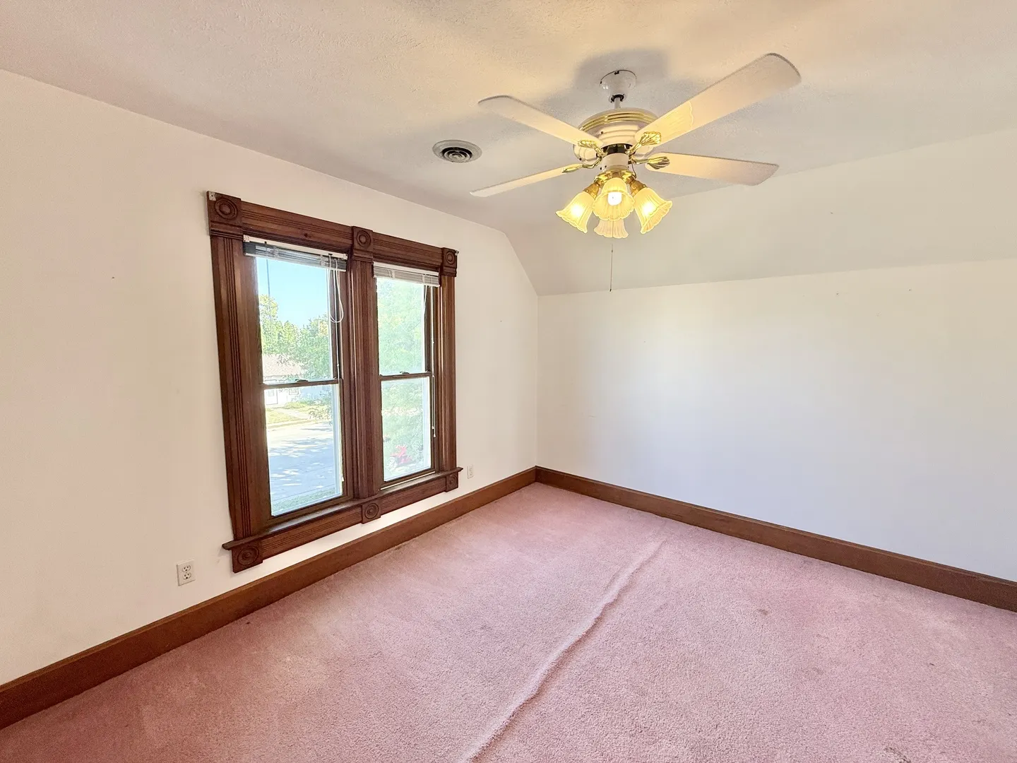 126 W Roosevelt Street IL