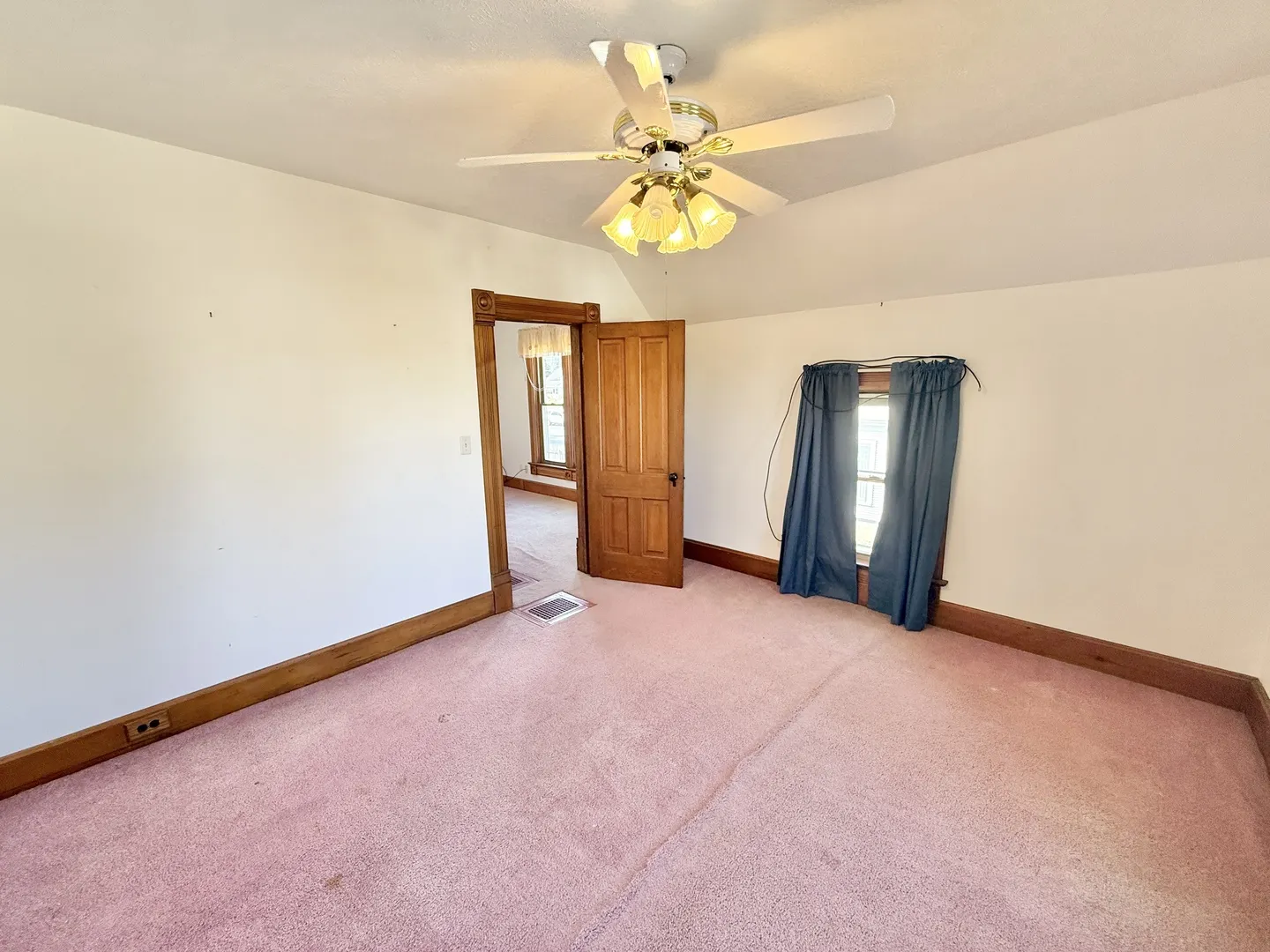 126 W Roosevelt Street IL