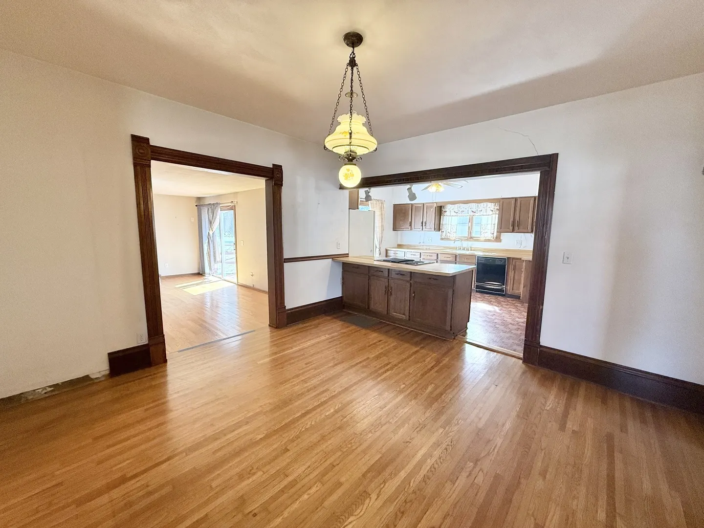 126 W Roosevelt Street IL