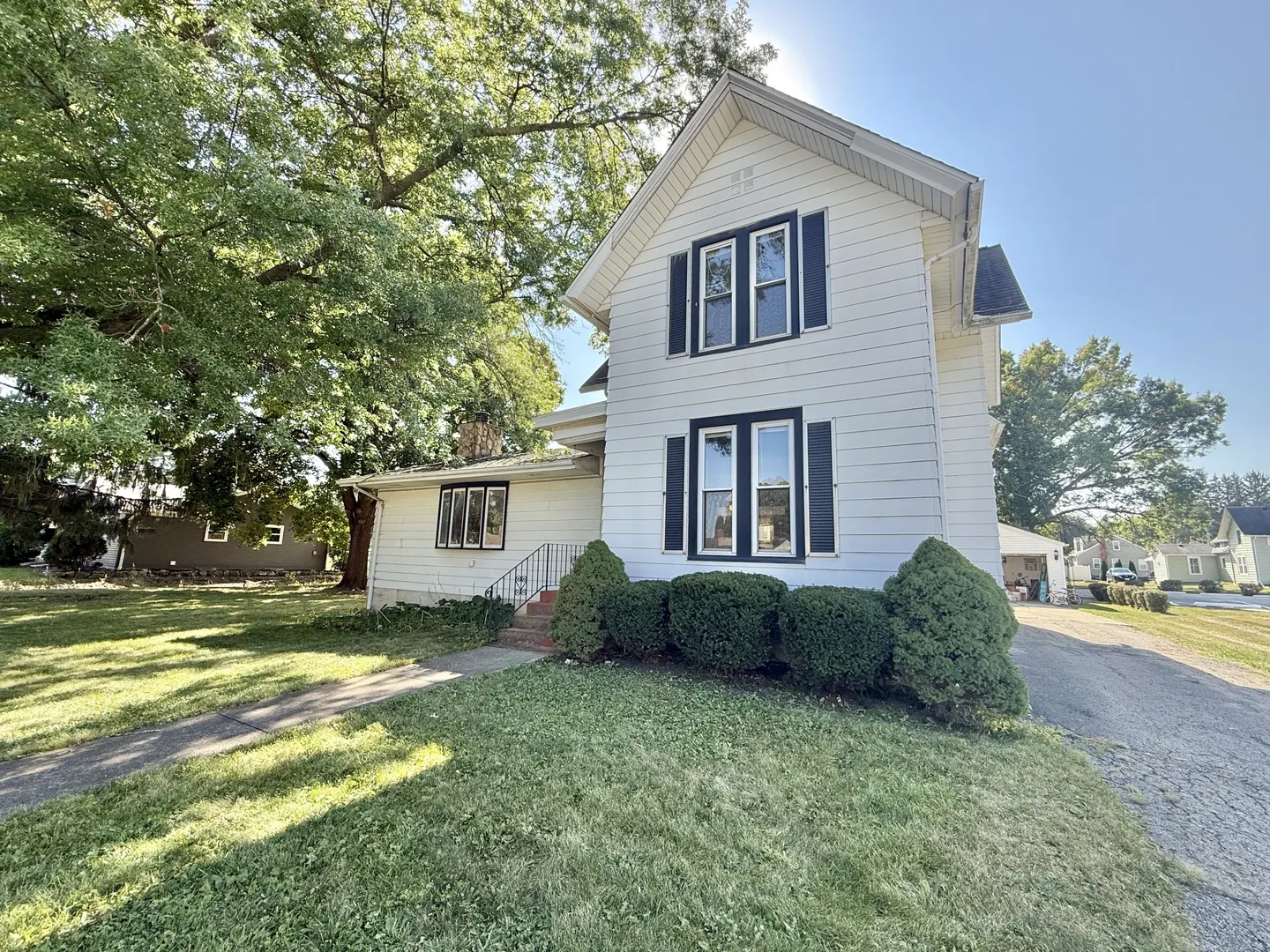126 W Roosevelt Street IL