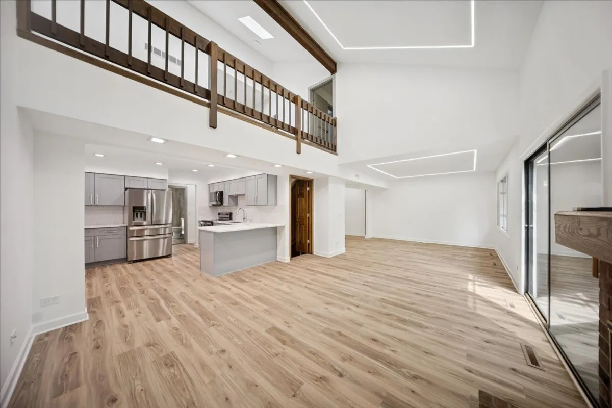 567 Cress Creek Lane IL
