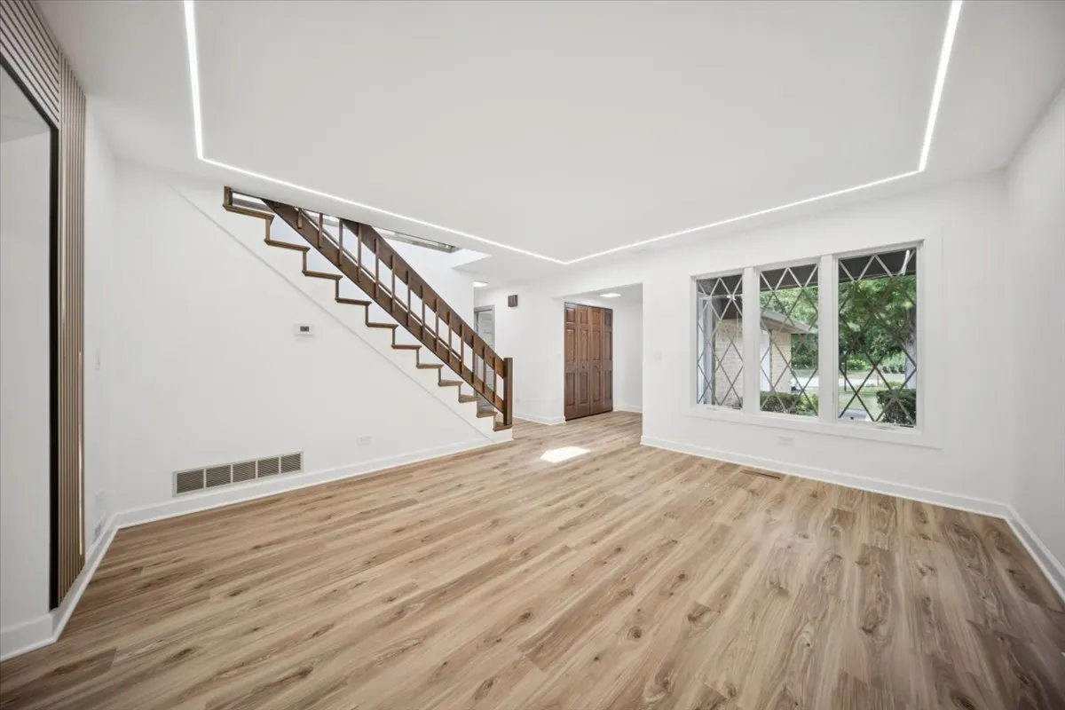 567 Cress Creek Lane IL