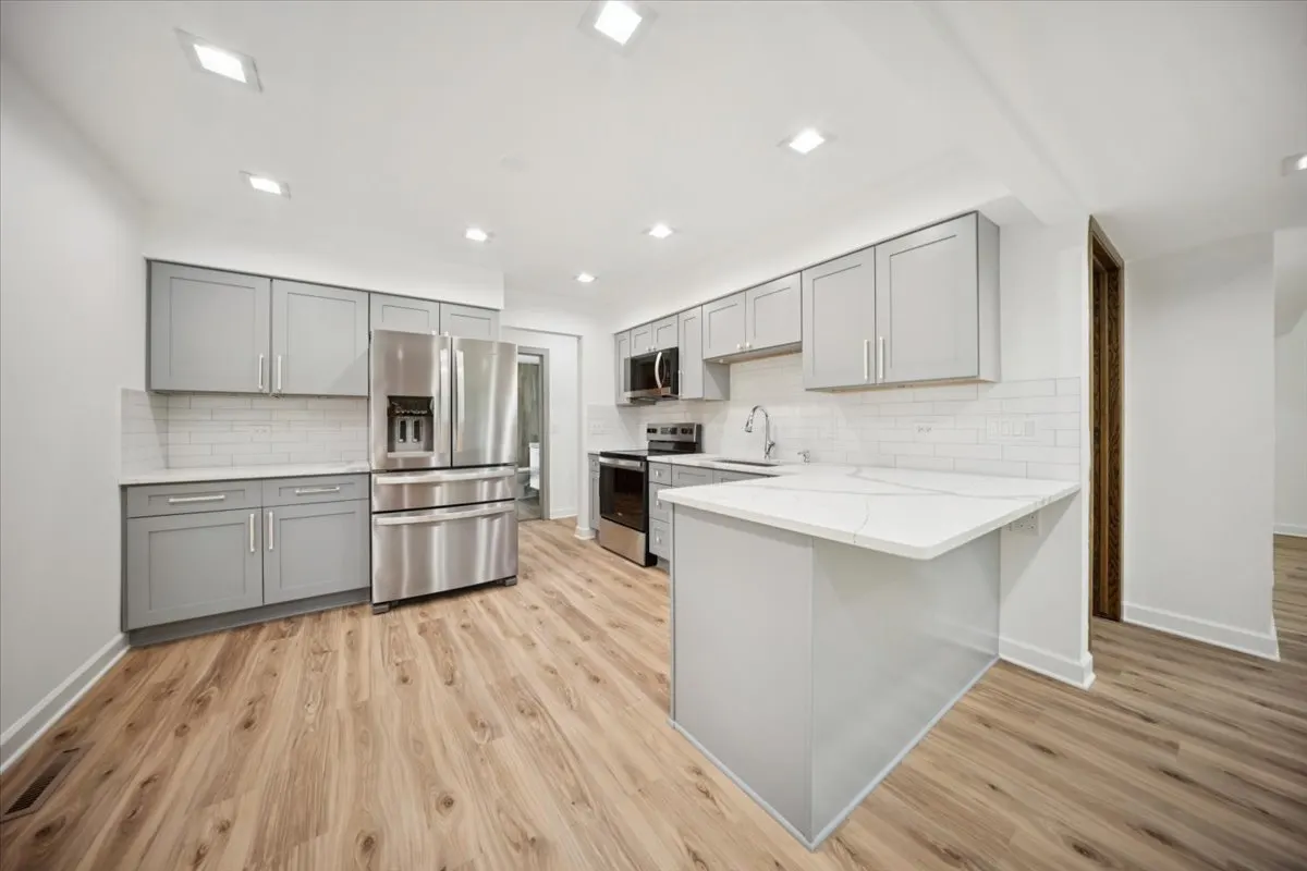 567 Cress Creek Lane IL