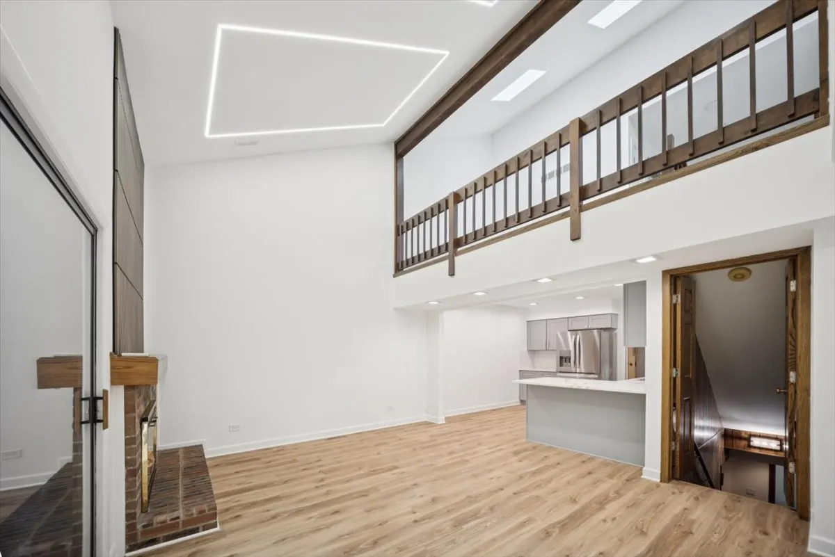 567 Cress Creek Lane IL