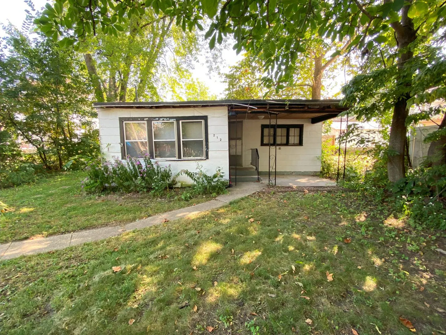 212 W 6th Street IL