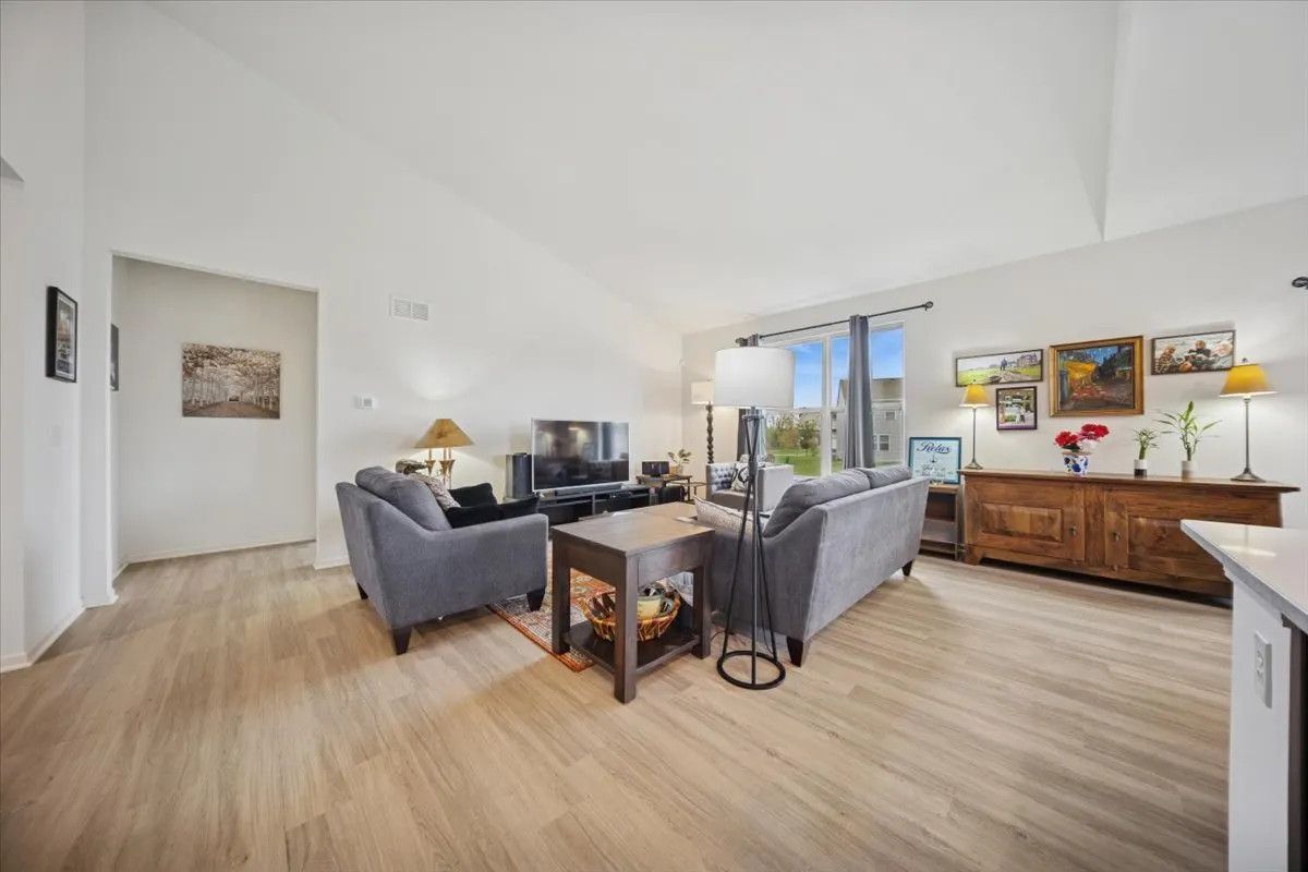 4704 Fox Trail Court IL