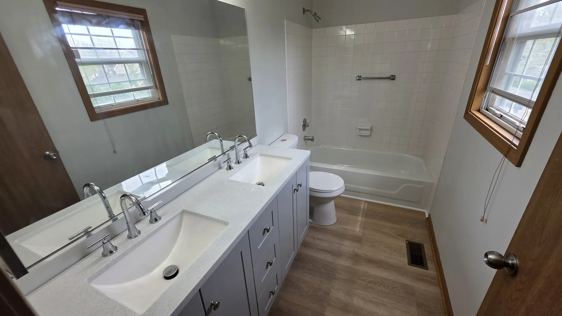2343 Glenmoor Drive IL