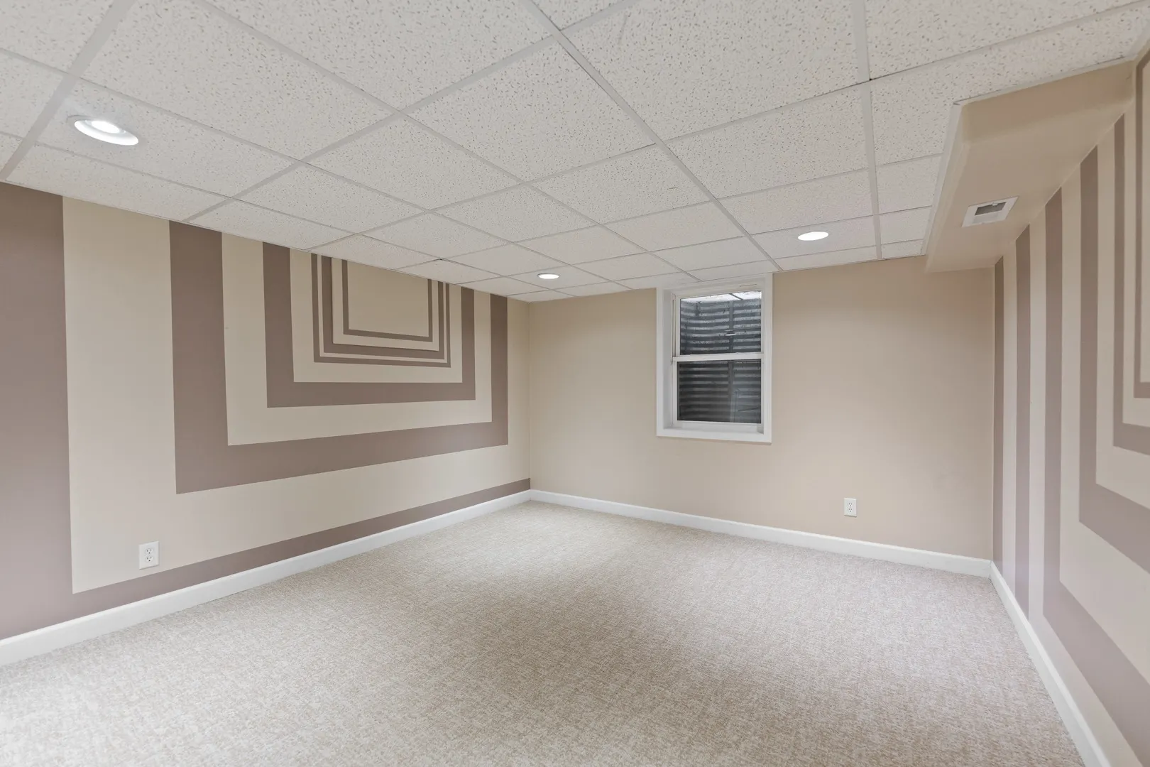 23W620 Walnut Street IL