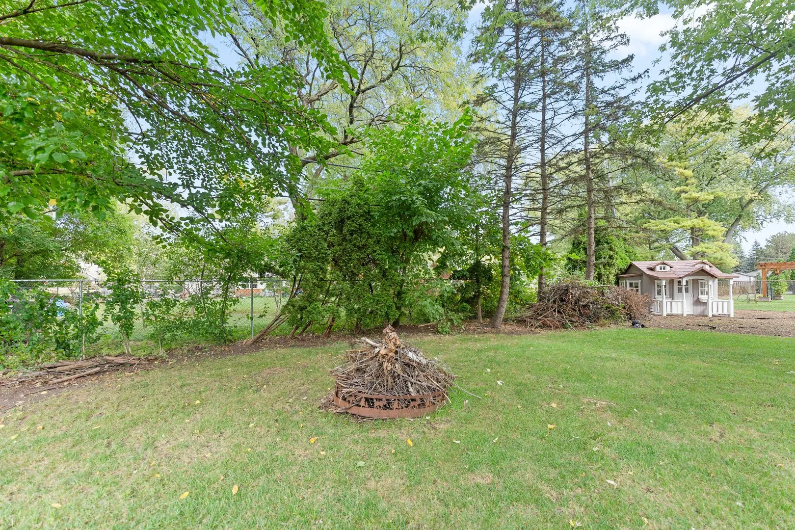 23W620 Walnut Street IL
