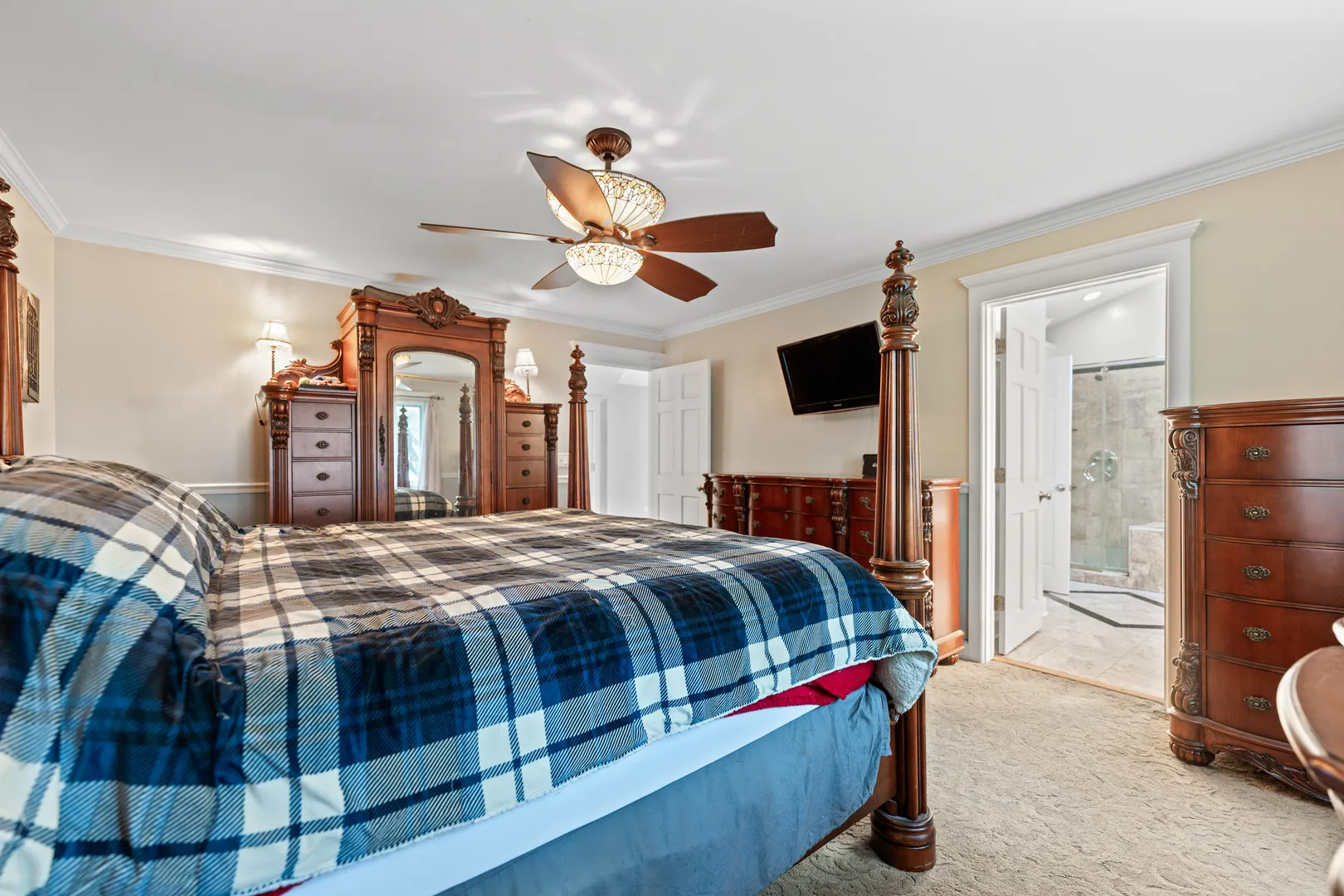 23W620 Walnut Street IL