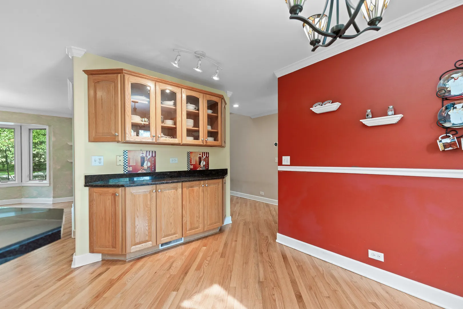 23W620 Walnut Street IL