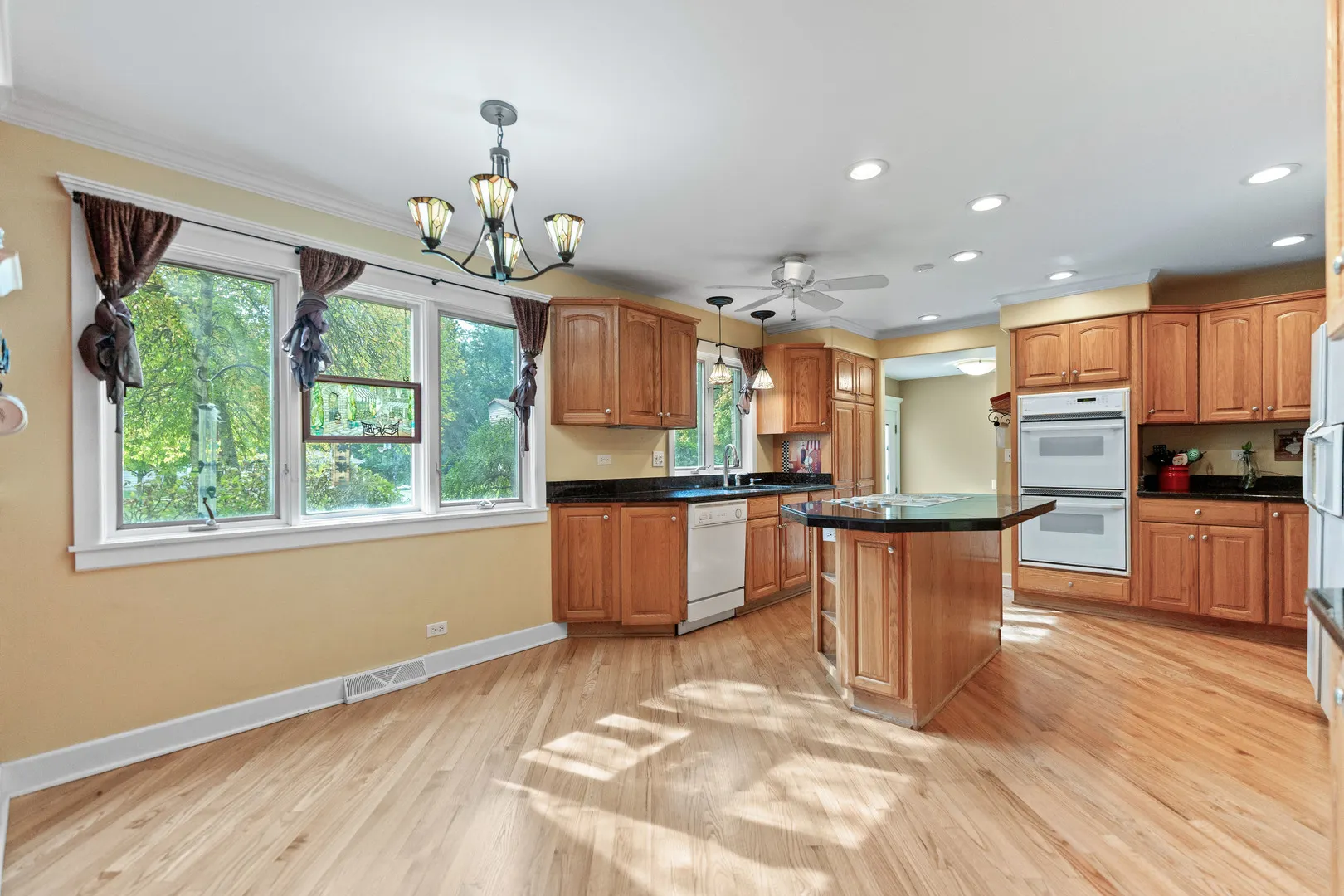 23W620 Walnut Street IL
