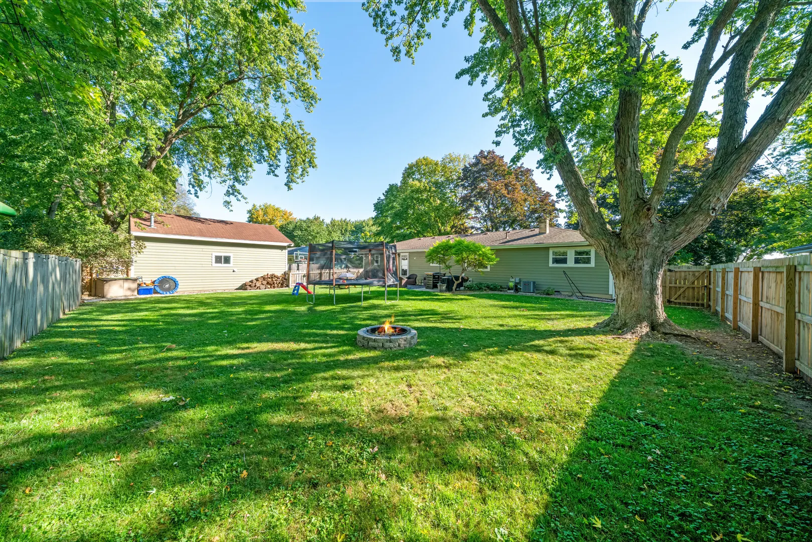 120 Cook Court IL