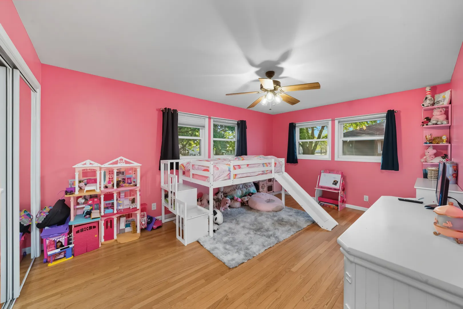120 Cook Court IL