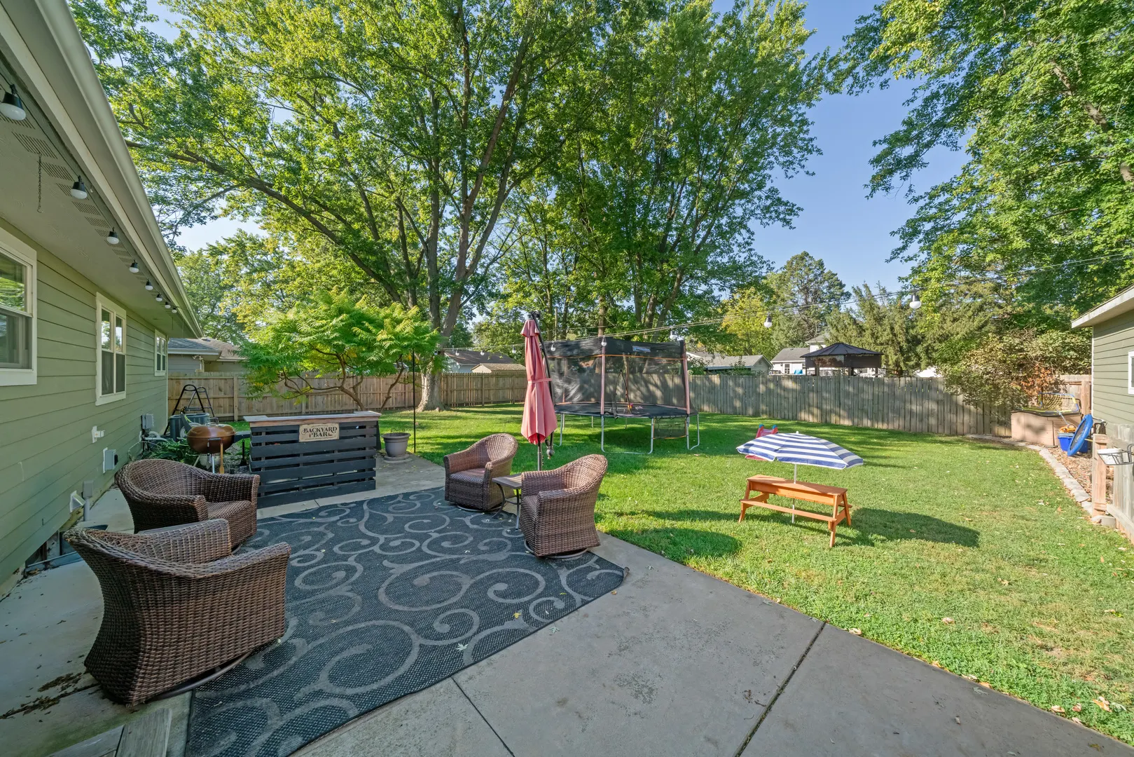 120 Cook Court IL