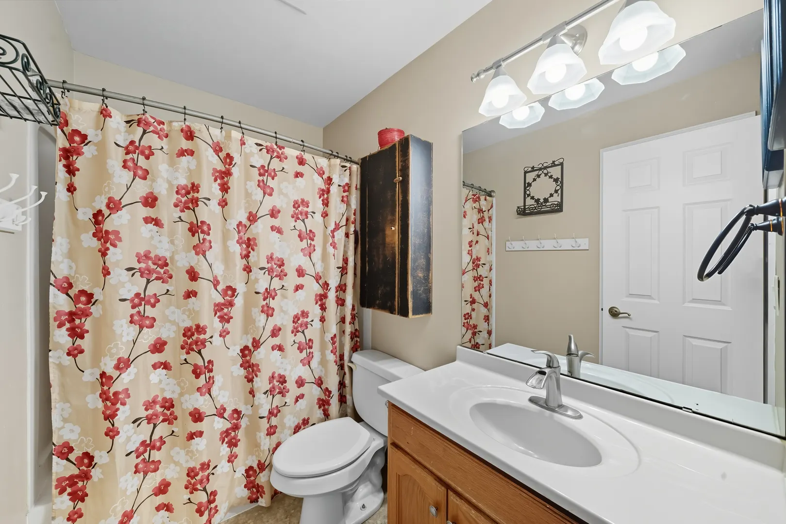 120 Cook Court IL