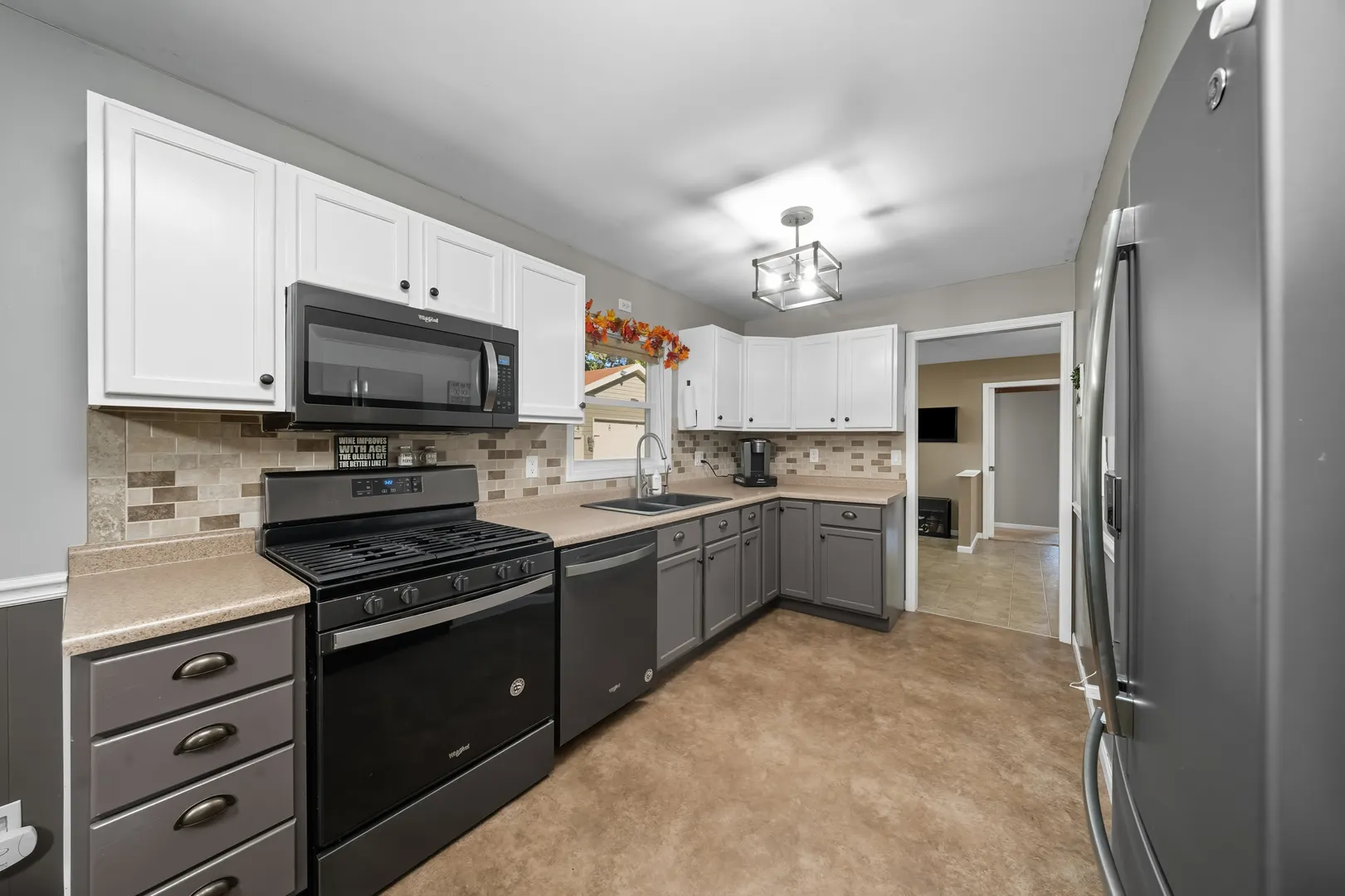 120 Cook Court IL
