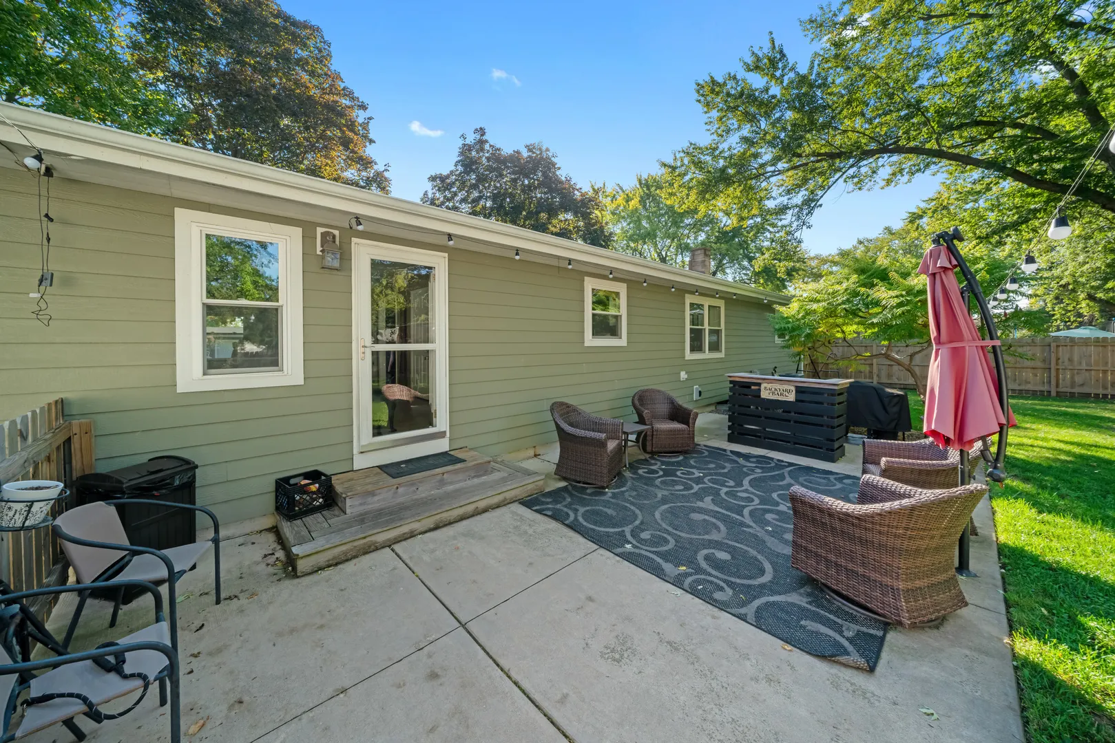 120 Cook Court IL