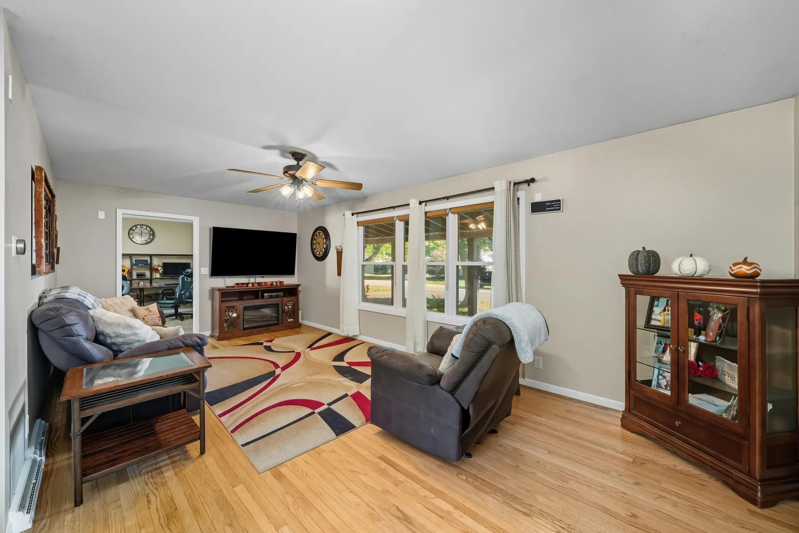 120 Cook Court IL