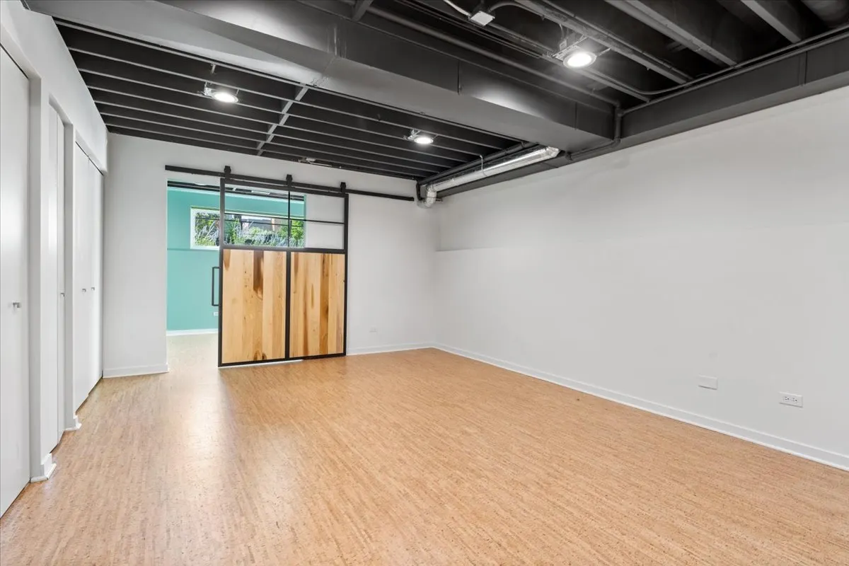 1036 W 20th Place IL