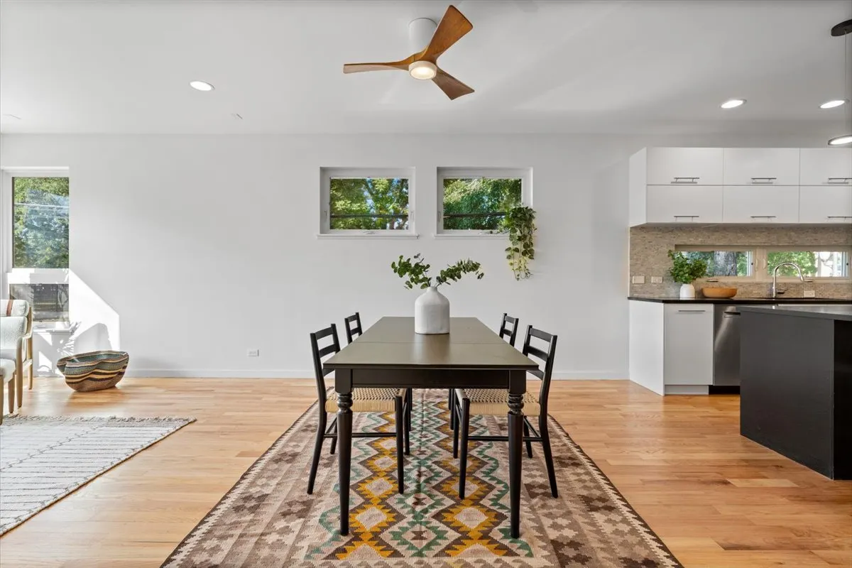 1036 W 20th Place IL