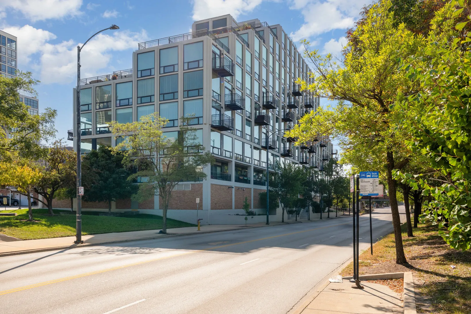 61 W 15th Street 503 IL
